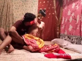 भारतीय बहु देती हैं अश्लील सेक्स का सबक, बताती हैं महारत का रहस्य