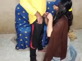 ससुराल में, सौतेले दामाद ने पहली बार ससुराल माँ को चूमा! हिंदी आवाज में अश्लील वीडियो