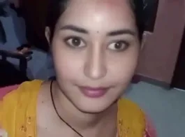 indian girl pissing selfie