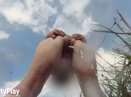 indian outdoor pee video